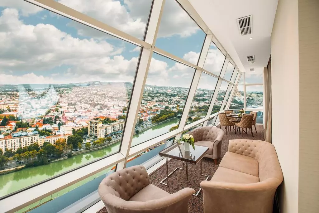 هتل بیلتمور تفلیس